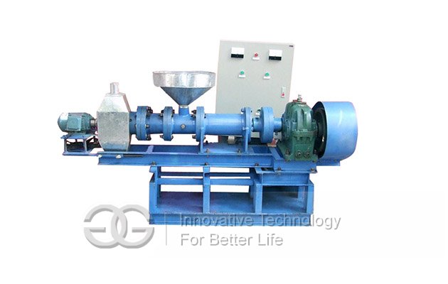 Fish feed making machine