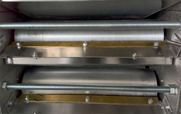 Hot Sale Peanut Milling Machine 